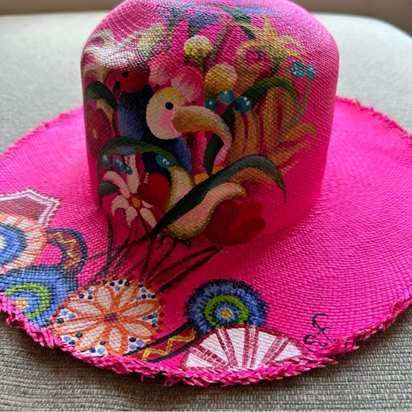 Ibo Maraca Hand Painted Straw Hat - Picture 5 of 9